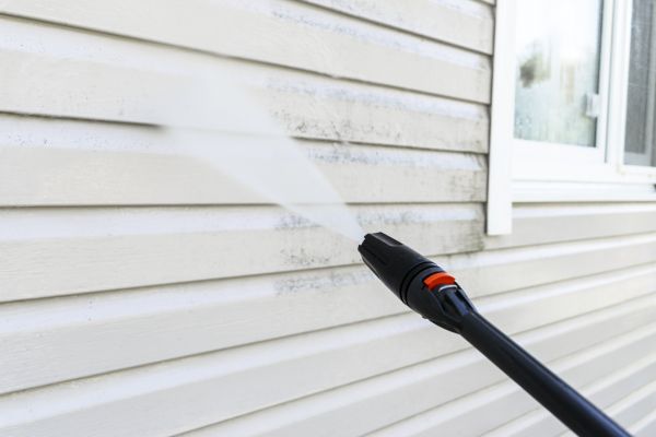 Siding Power Washing in Lake Stevens