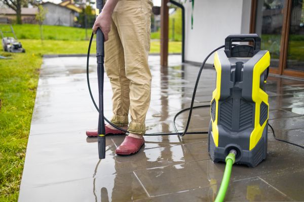 Porch Pressure Washing in Lake Stevens