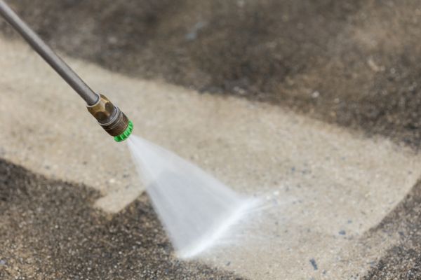 Garage Floor Power Washing in Lake Stevens