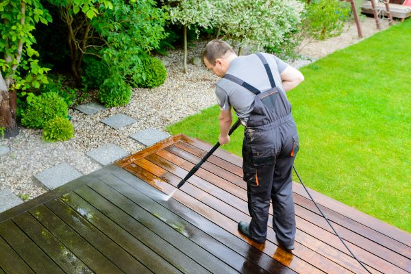 Deck And Patio Cleaning in Lake Stevens