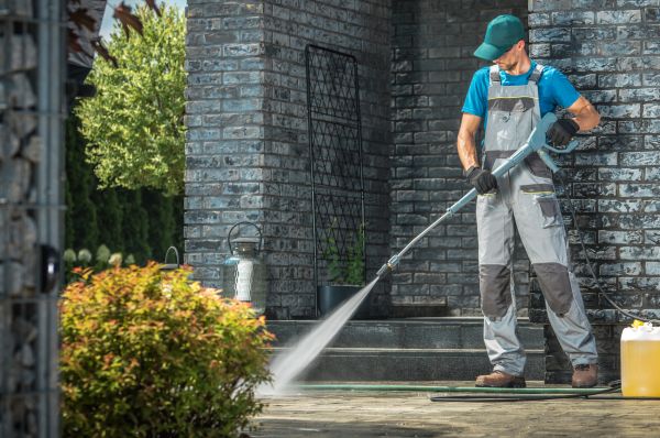 Outside House Cleaning in Lake Stevens