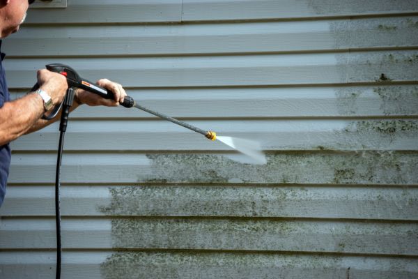 Vinyl Siding Power Washing in Lake Stevens