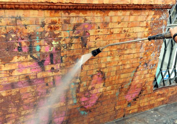 Brick Graffiti Cleaning in Lake Stevens